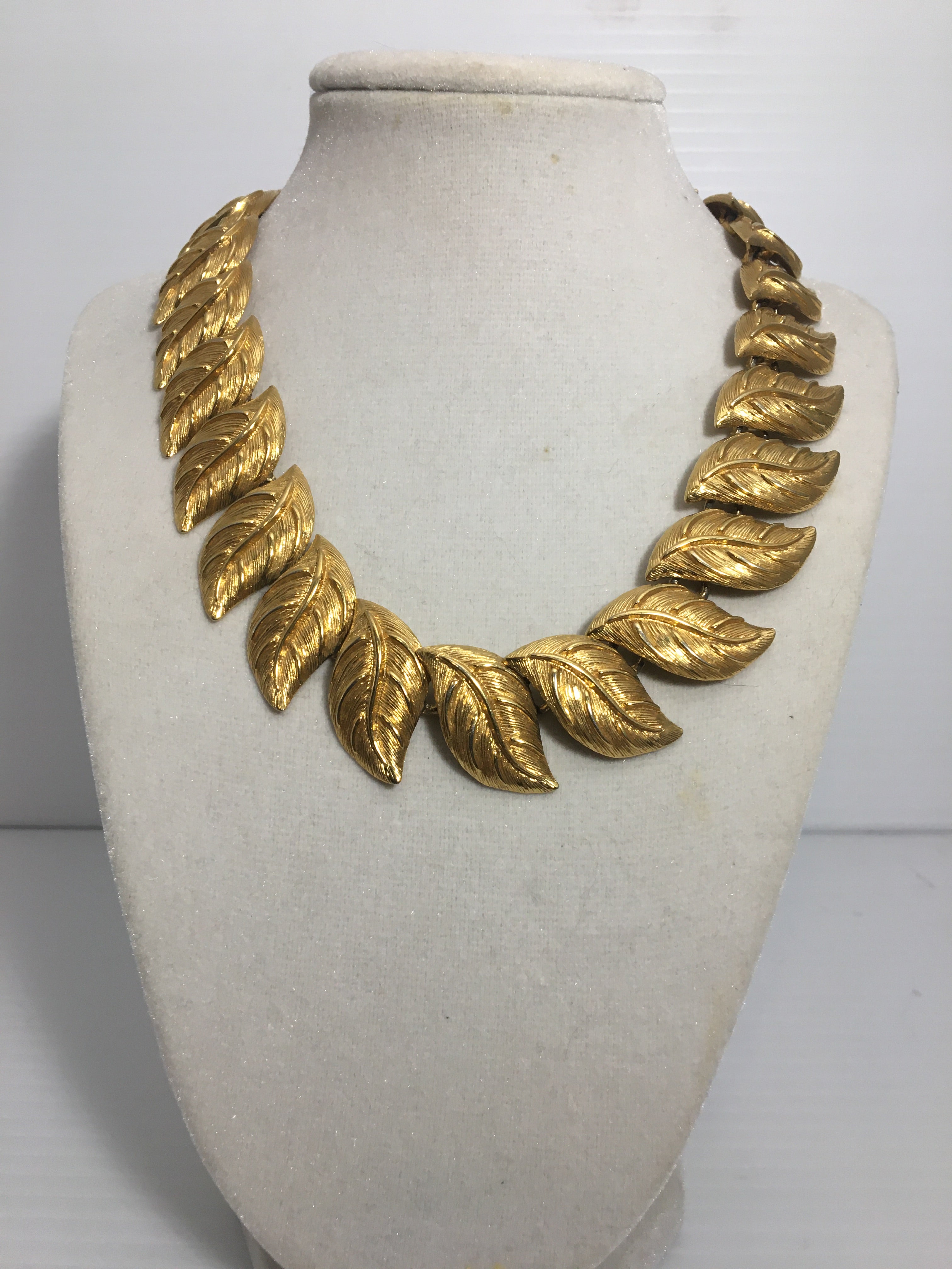 Napier | Jewelry | Vintage Napier Gold Tone Chunky Textured Link Necklace |  Poshmark